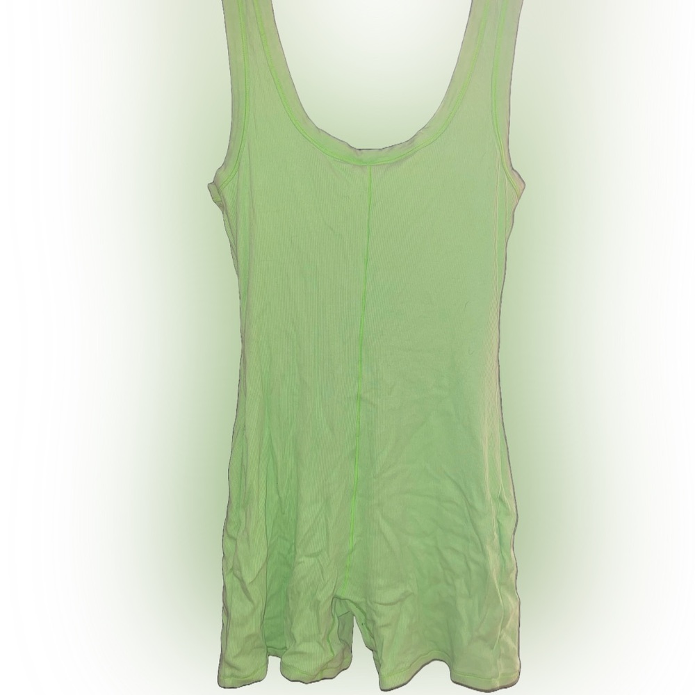 skims body suit (shorts)